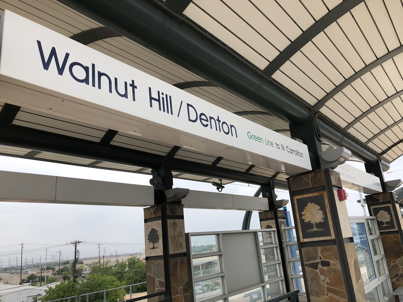 Estación de tren Walnut Hill / Denton, Dallas TX