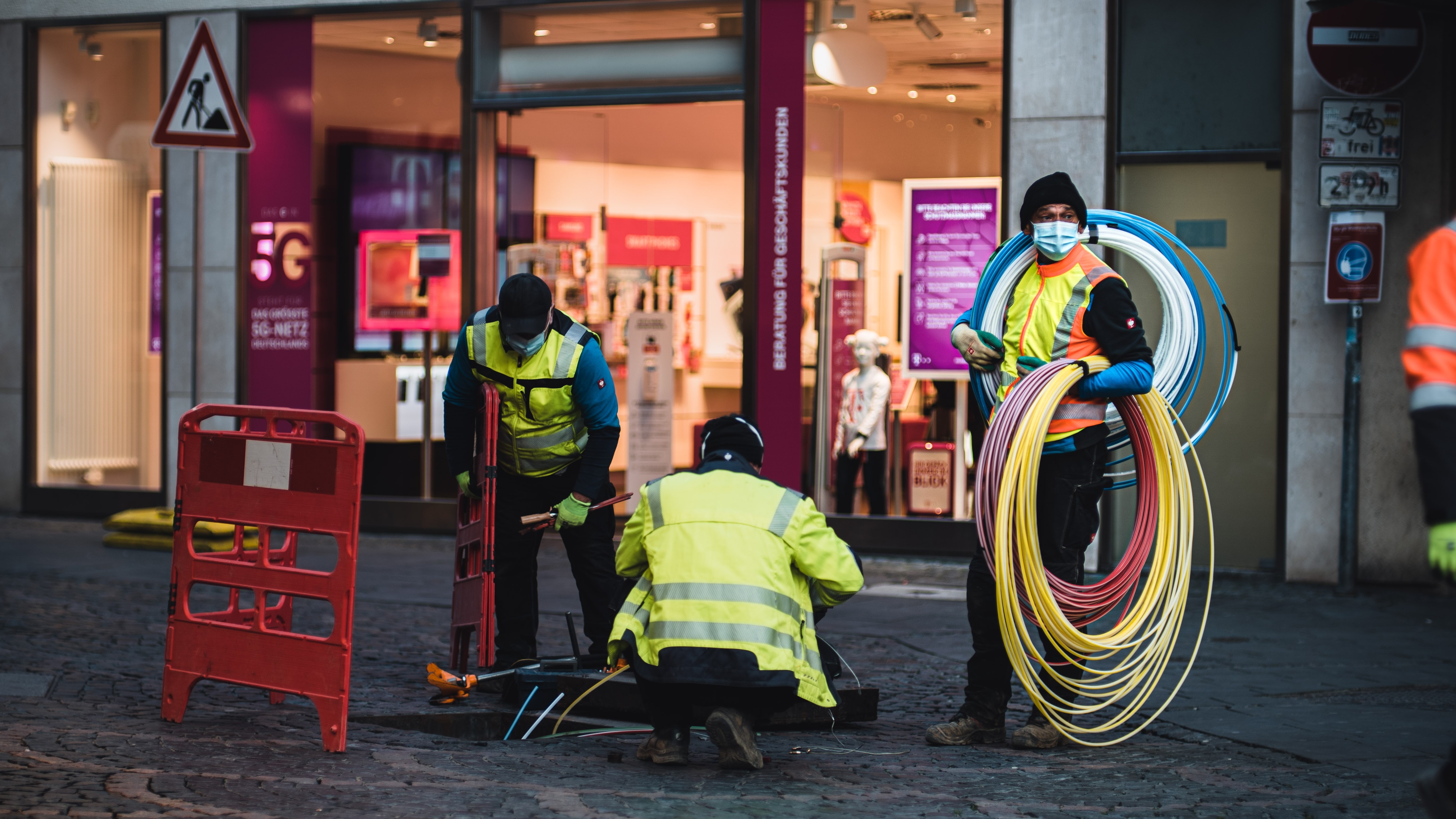 Image promotionnelle du rapport sur le haut débit et l'immobilier